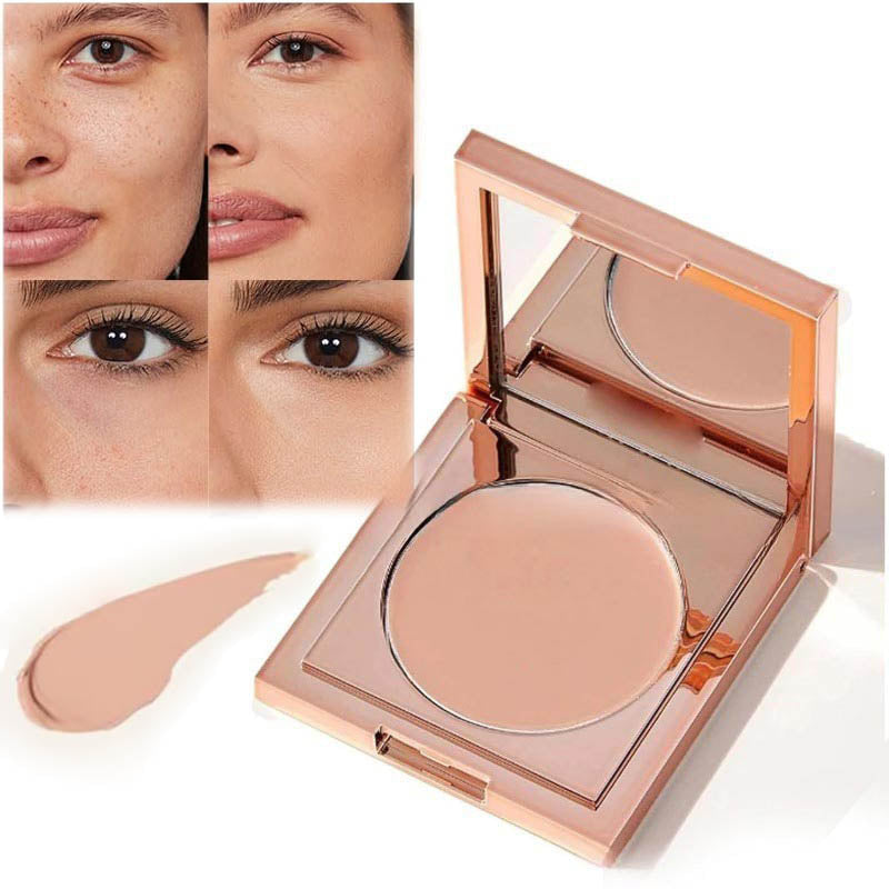 RadiantGlow™ Undereye Corrector Concealer